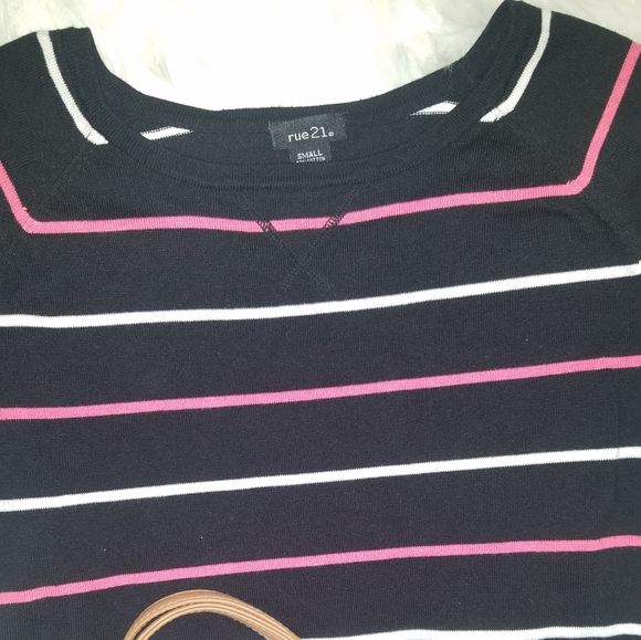 Sweater. - Picture 4 of 5